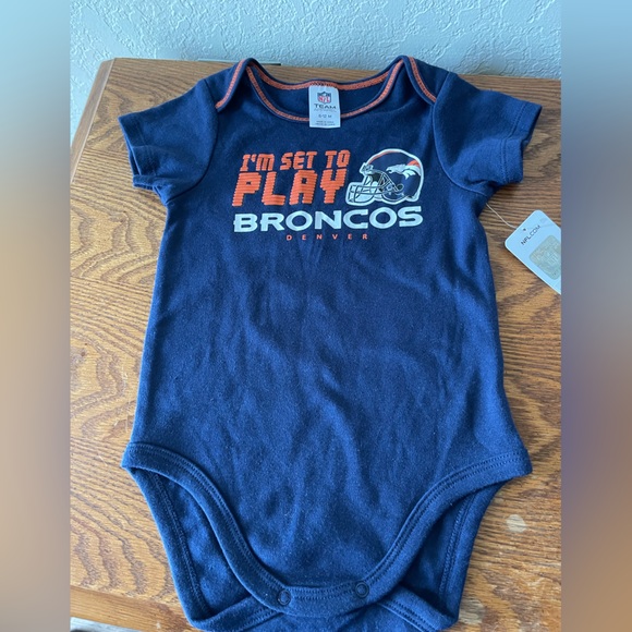NFL Team Apparel: Two Denver Broncos Football Onesies 6-12 months New with tags - Picture 2 of 12